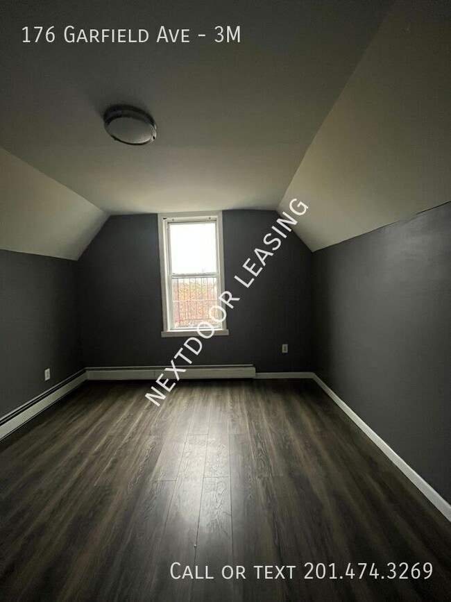 Photo - 176 Garfield Ave Apartment