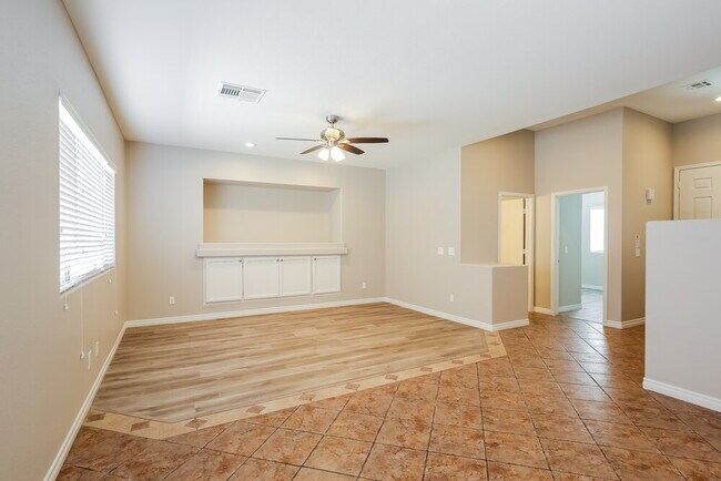 Building Photo - 3016 W La Madre Way