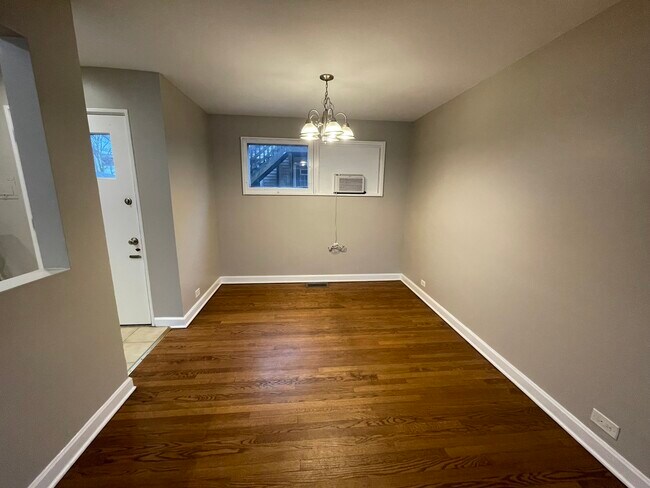 Foto del edificio - 1605 Monroe St