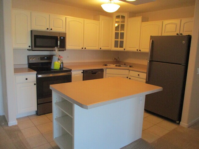 Building Photo - 6401 Offshore Dr