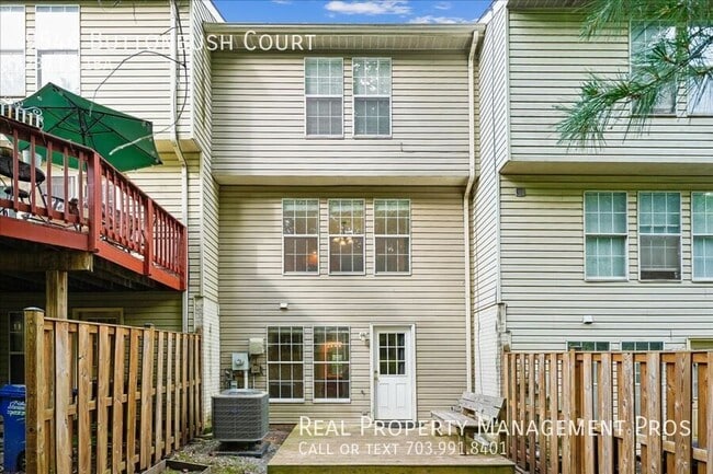 Foto del edificio - 9546 Buttonbush Ct