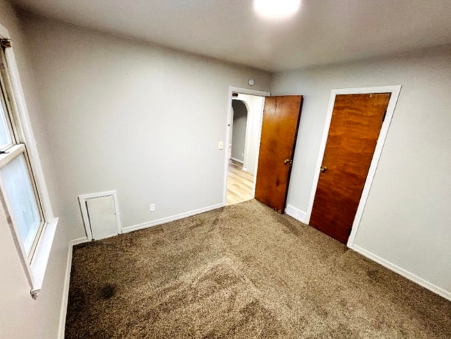 Building Photo - 3337 Court St