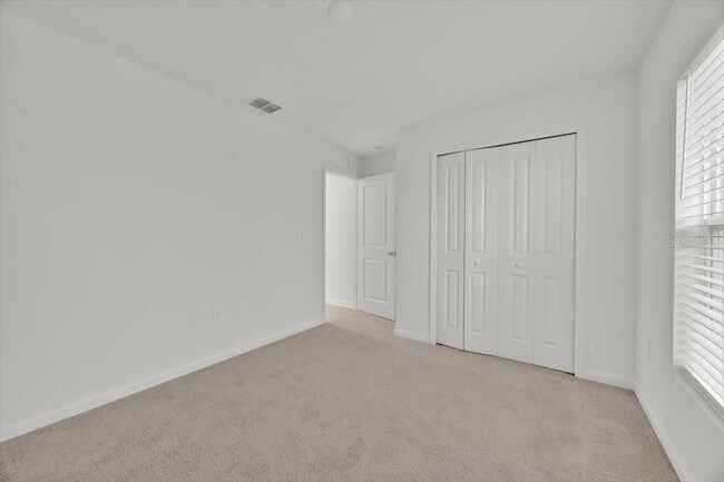 Foto del edificio - 2398 McKinley Dr