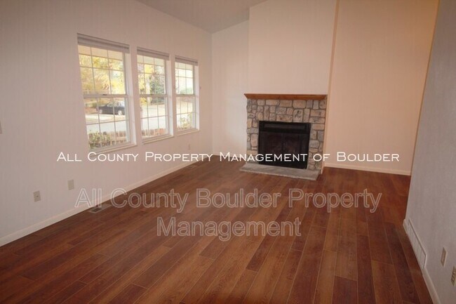 Building Photo - 3837 Paseo del Prado St