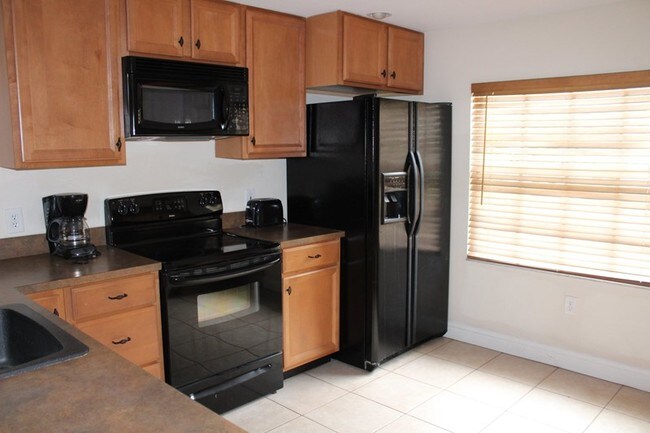 Foto del edificio - 3611 57th Ave Dr W