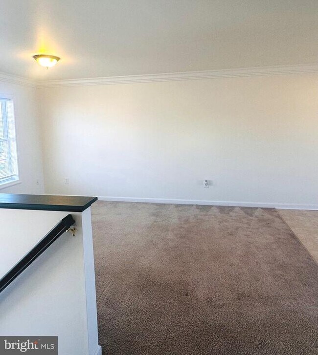 Foto del edificio - 92 Embassy Ct