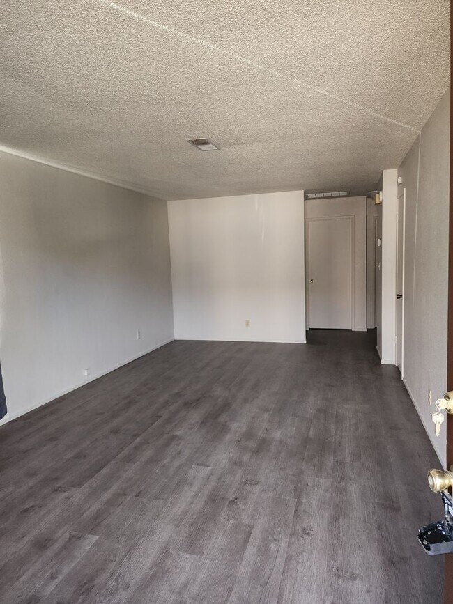 Building Photo - A1441SA