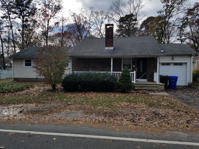 Building Photo - 1699 W Princeton Ave
