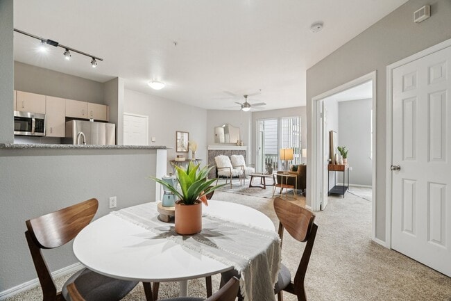 Building Photo - Palladia