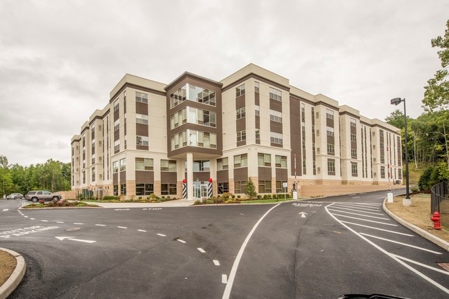 Building Photo - Hillside Commons
