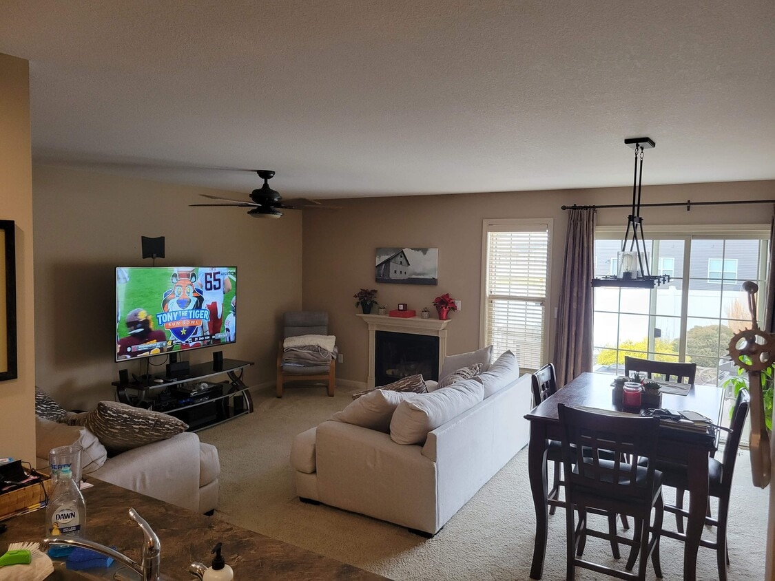 Primary Photo - 3448 Stoneway Ct