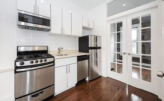 Building Photo - 74 Forsyth Street