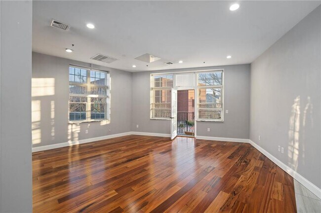 Foto del edificio - 144 Taunton Ave