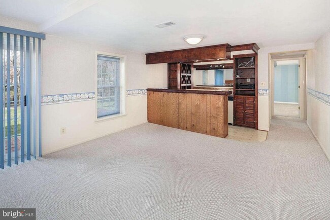 Building Photo - 3141 Ironhorse Dr