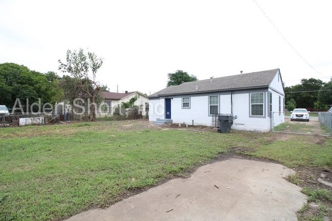 Building Photo - 2 bed, 1 bath in Pleasant Grove