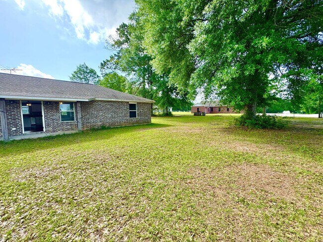 Foto del edificio - Spacious 3 bed, 2 bath home in Stone County