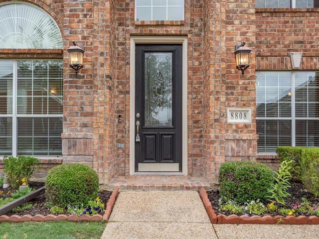 Foto del edificio - 8808 Wyatt Cir