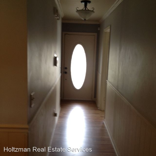 Building Photo - 3 br, 2 bath House - 1327 Forest Lake Drive