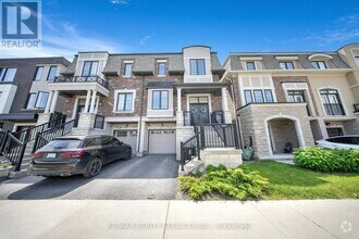Building Photo - 5 Vaudeville Dr