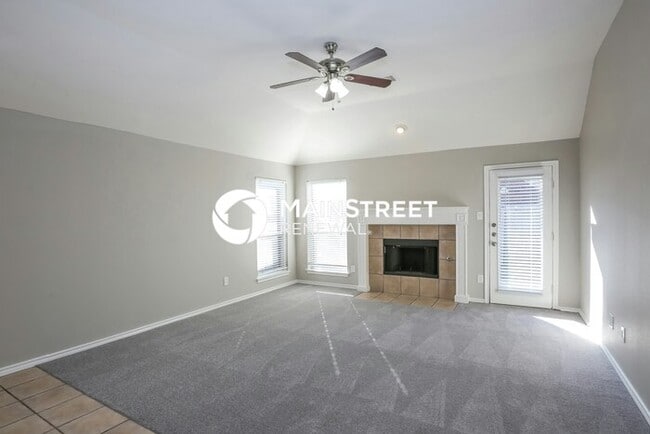 Building Photo - 4 Bedroom Pet-Friendly Home in Dallas, TX ...