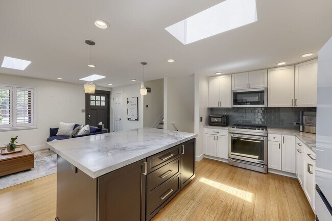 Building Photo - South Boulder Stunner | Fully Remodeled 4BD Retreat with Incredible Backyard - Available August 1!