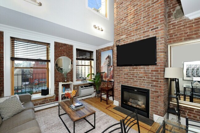 Foto del edificio - 692 10th Ave