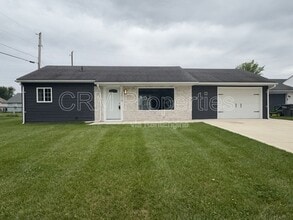 Building Photo - 2519 Wickersham Dr S