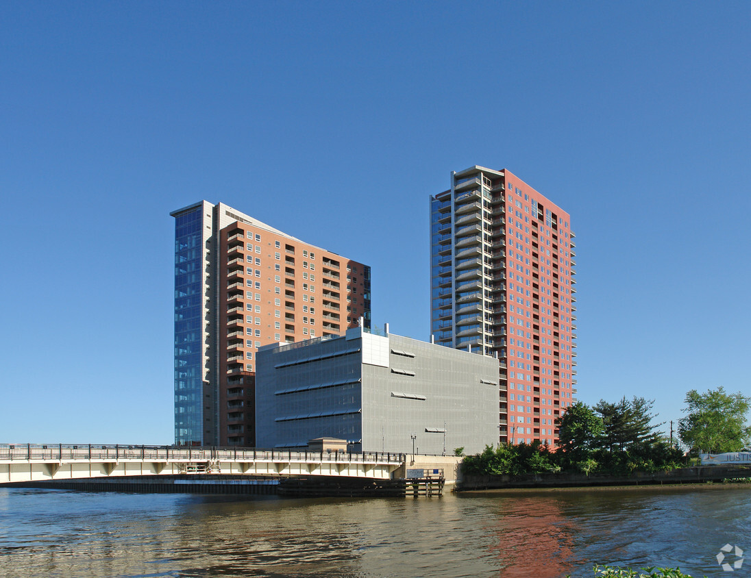 Primary Photo - The River Tower at Christina Landing