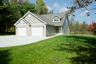 Building Photo - 1521 Meadowbrook Blvd