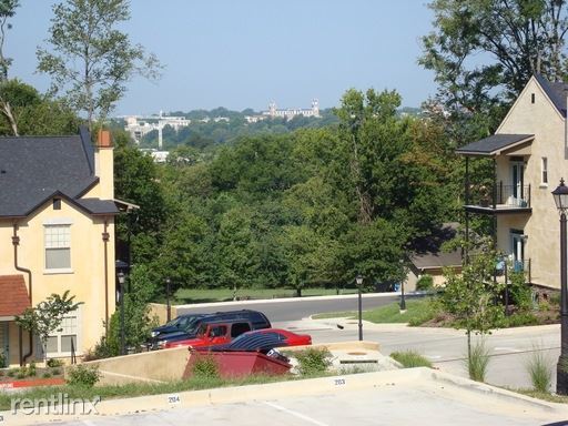 Foto del edificio - 2 br, 2.5 bath Townhome - 14 N Olive Ave