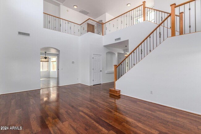 Foto del edificio - 16516 W Carmen Dr