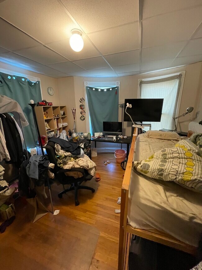 59 Calumet St Unit 3, Boston, MA 02120 Condo for Rent in Boston, MA