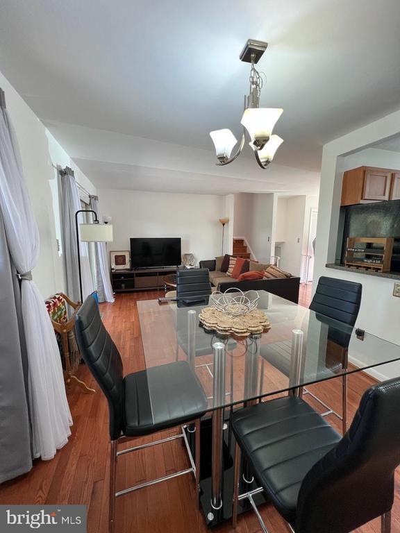 Foto del edificio - 9004 Brightlea Ct