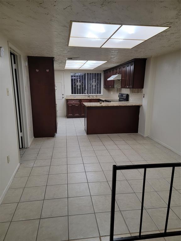 Foto del edificio - 6417 S Briar Bayou Dr