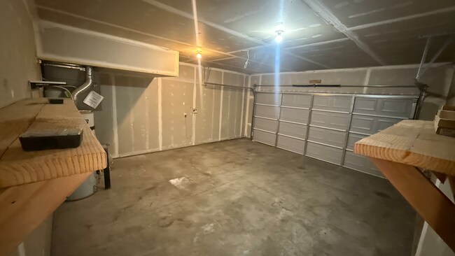 Foto del edificio - Spacious Strawberry Heights Duplex for Rent