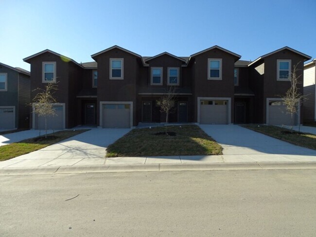 Foto del edificio - 6410 Marcel Way #101, San Antonio, TX. 78233