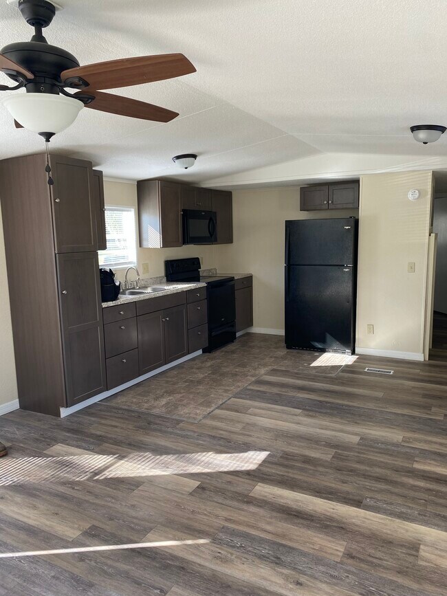 Building Photo - Live Oak Terrace- Lot 50