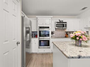 Foto del edificio - 211 Colony Park Dr