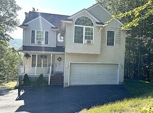 Building Photo - 1094 Porter Dr