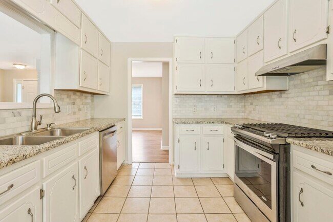 Building Photo - 101 Trestle Ct