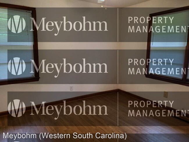 Building Photo - 3 br, 1.5 bath House - 1457 Columbia Highw...