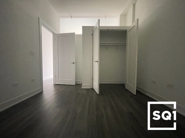 Foto del edificio - 4712 N Kimball Ave