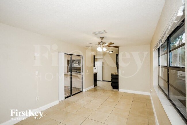 Building Photo - 11310 NW 38th Pl