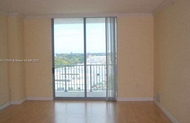 Foto del edificio - 140 S Dixie Hwy