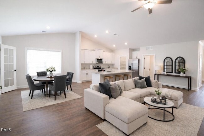 Building Photo - 108 Blue Hydrangea Wy