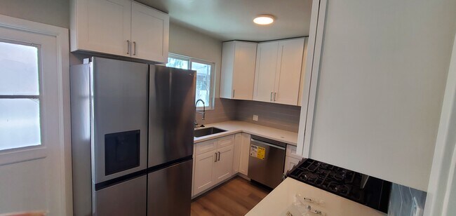 New Kitchen 1 - 11454 Washington Pl