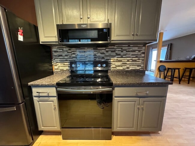 Foto del edificio - 3BR/2BA/1CG, 1489 sq.ft. rental in Huachuca City, AZ