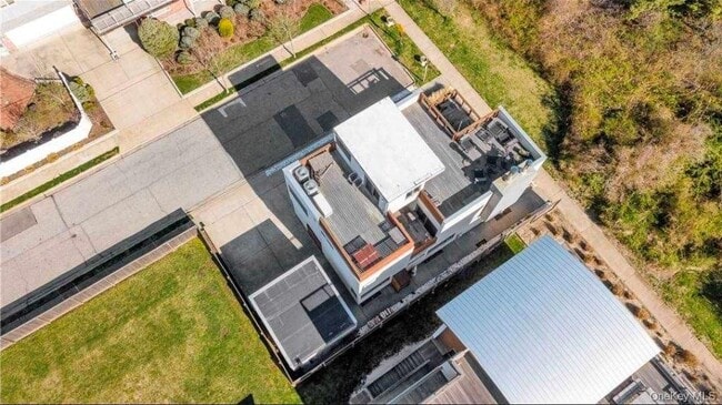 Foto del edificio - 100 Nantwick St