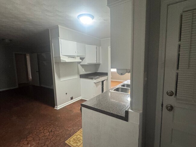 Foto del edificio - 4344 Walnut Hill Dr