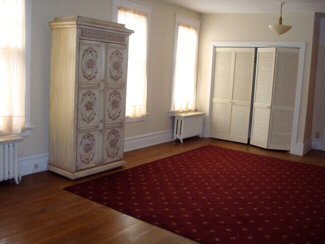 master bedroom - 205 N 3rd St